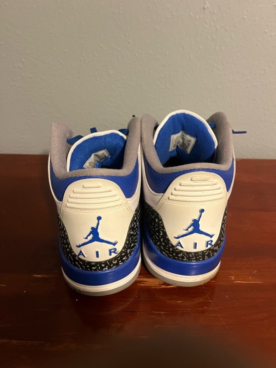 Nike Retro Basketball Sneakers in White and Royal BlueAir Jordan 3 Racer Blue main image 10